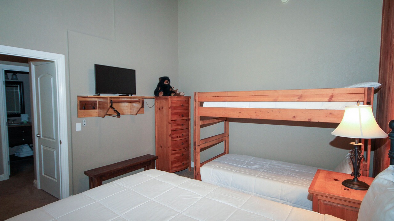 Photo of Bedroom in Mammoth Lakes