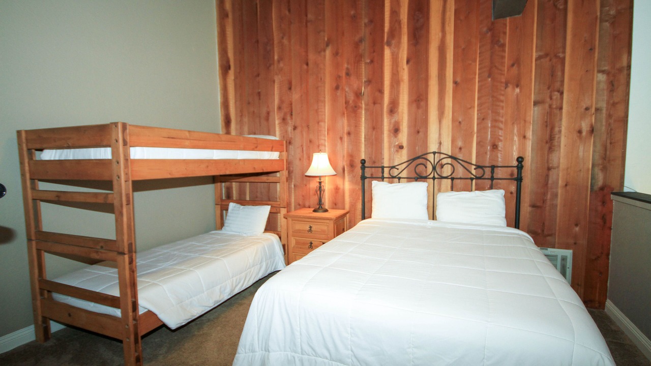 Photo of Bedroom in Mammoth Lakes
