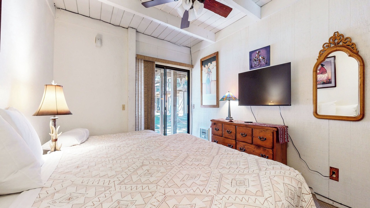 Photo of Bedroom in Mammoth Lakes