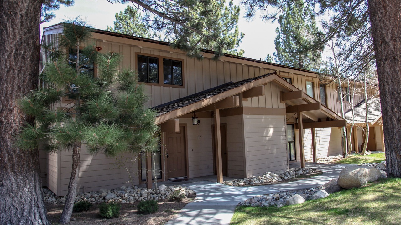 Photo of Outdoor in Mammoth Lakes