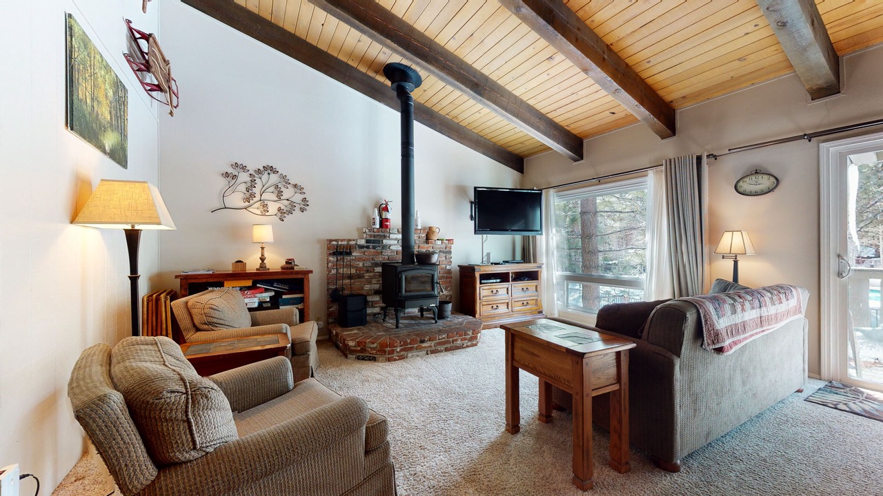 Photo of Livingroom in Mammoth Lakes