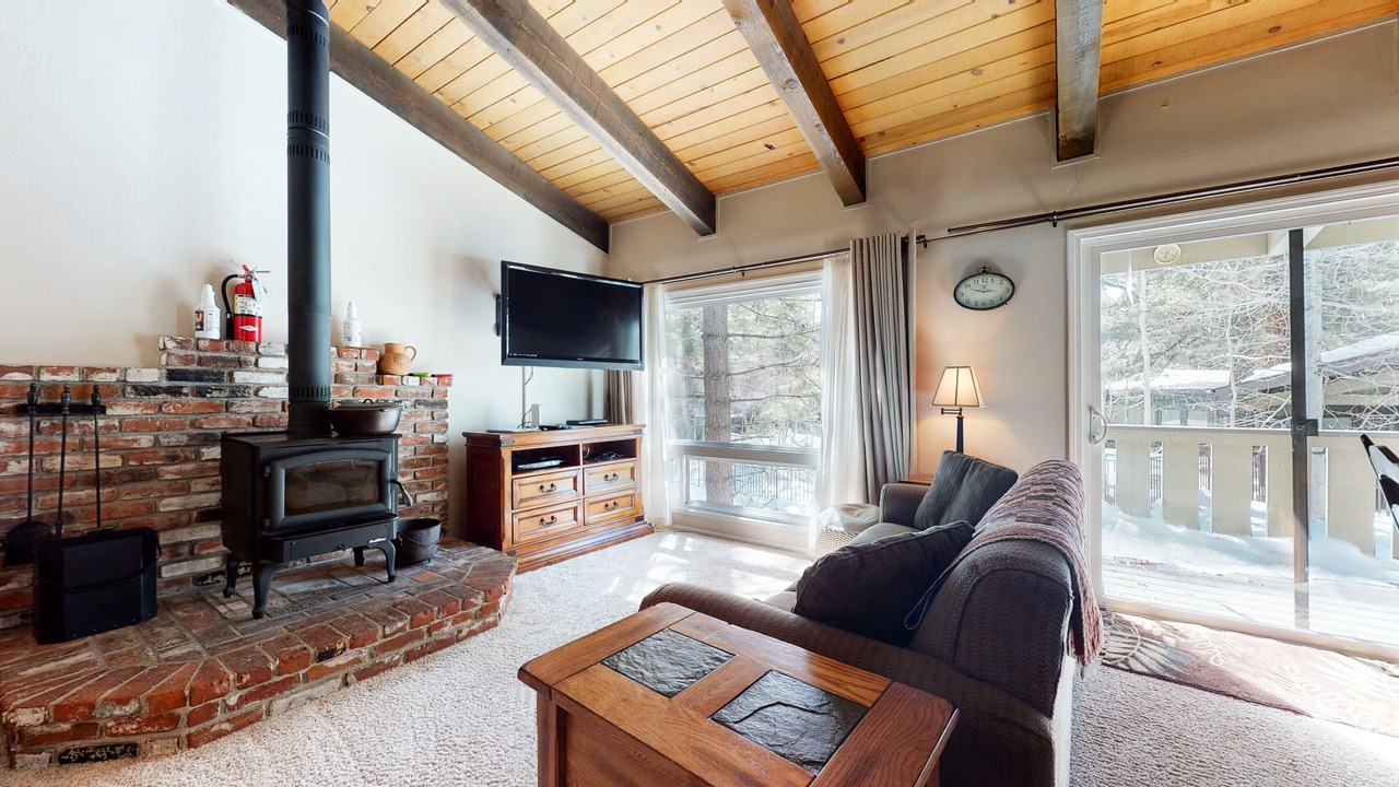 Photo of Livingroom in Mammoth Lakes