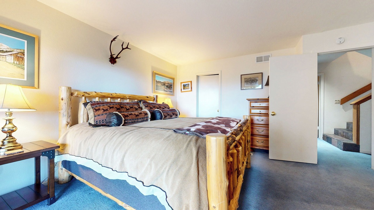 Photo of Bedroom in Mammoth Lakes