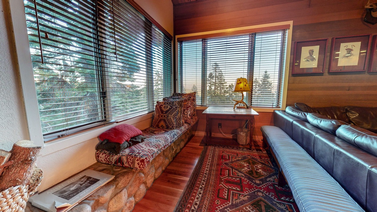 Photo of Livingroom in Mammoth Lakes