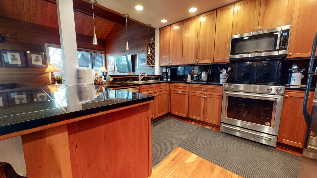Photo of Kitchen in Mammoth Lakes