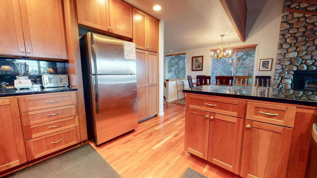 Photo of Kitchen in Mammoth Lakes