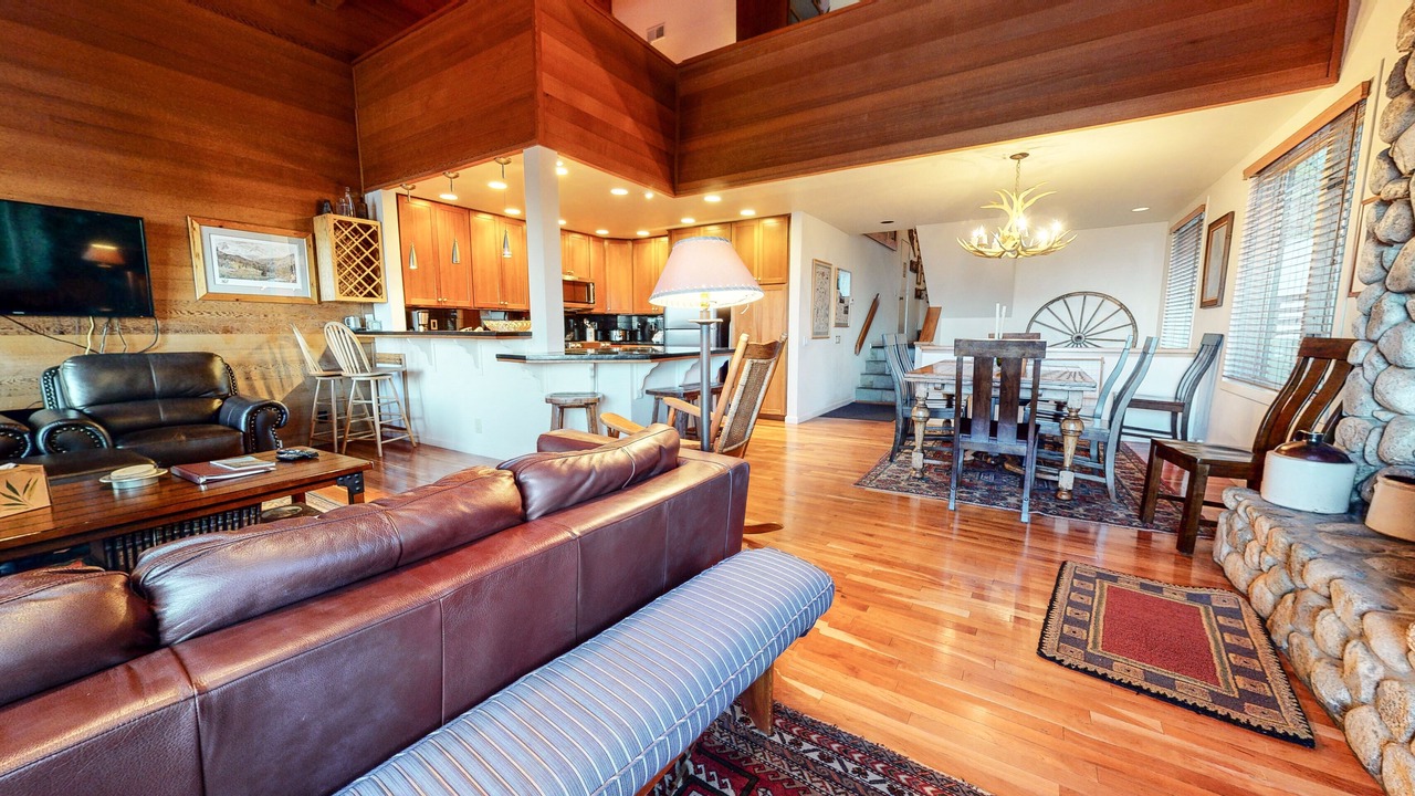 Photo of Livingroom in Mammoth Lakes