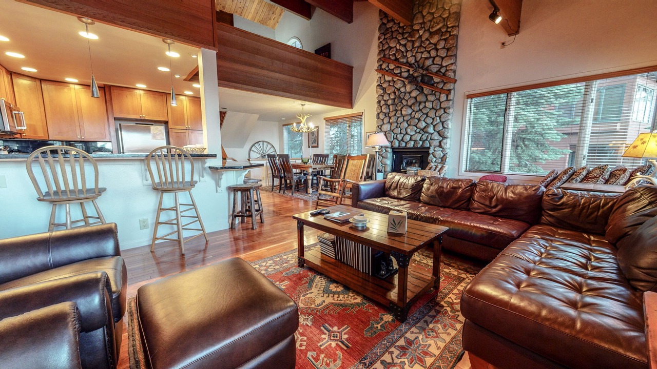 Photo of Livingroom in Mammoth Lakes