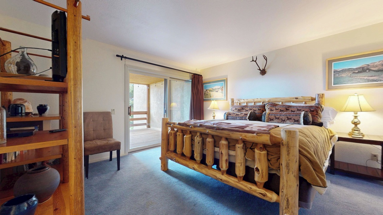 Photo of Bedroom in Mammoth Lakes