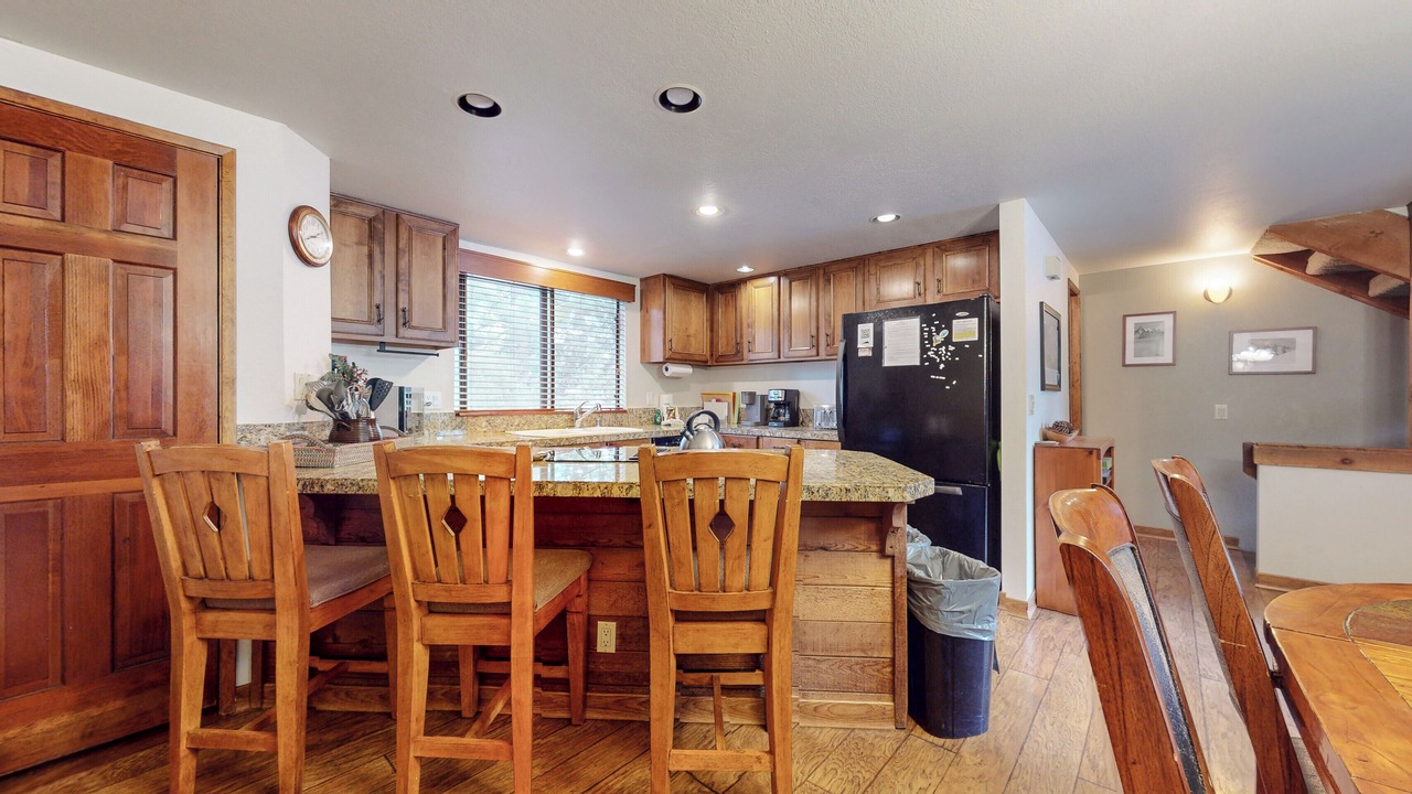 Photo of Kitchen in Mammoth Lakes