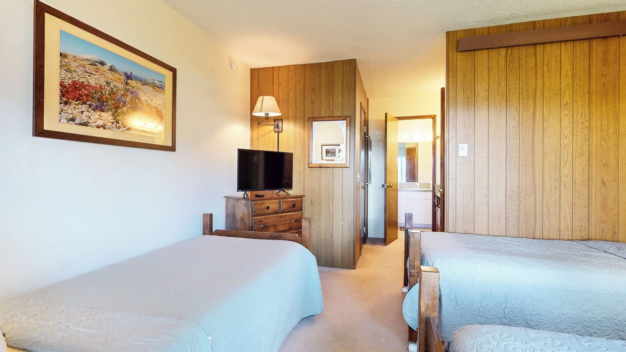 Photo of Bedroom in Mammoth Lakes