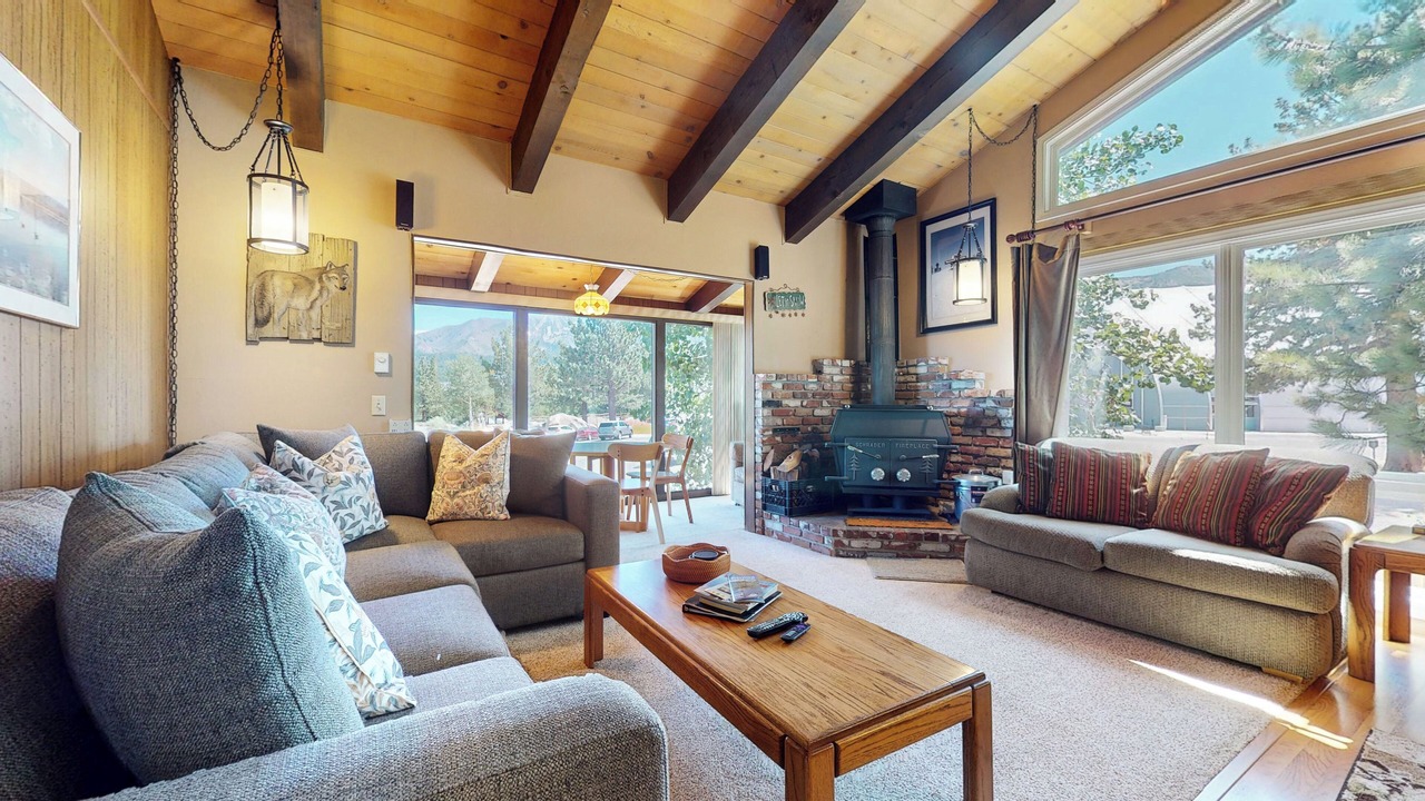 Photo of Livingroom in Mammoth Lakes