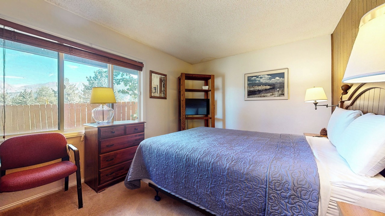 Photo of Bedroom in Mammoth Lakes