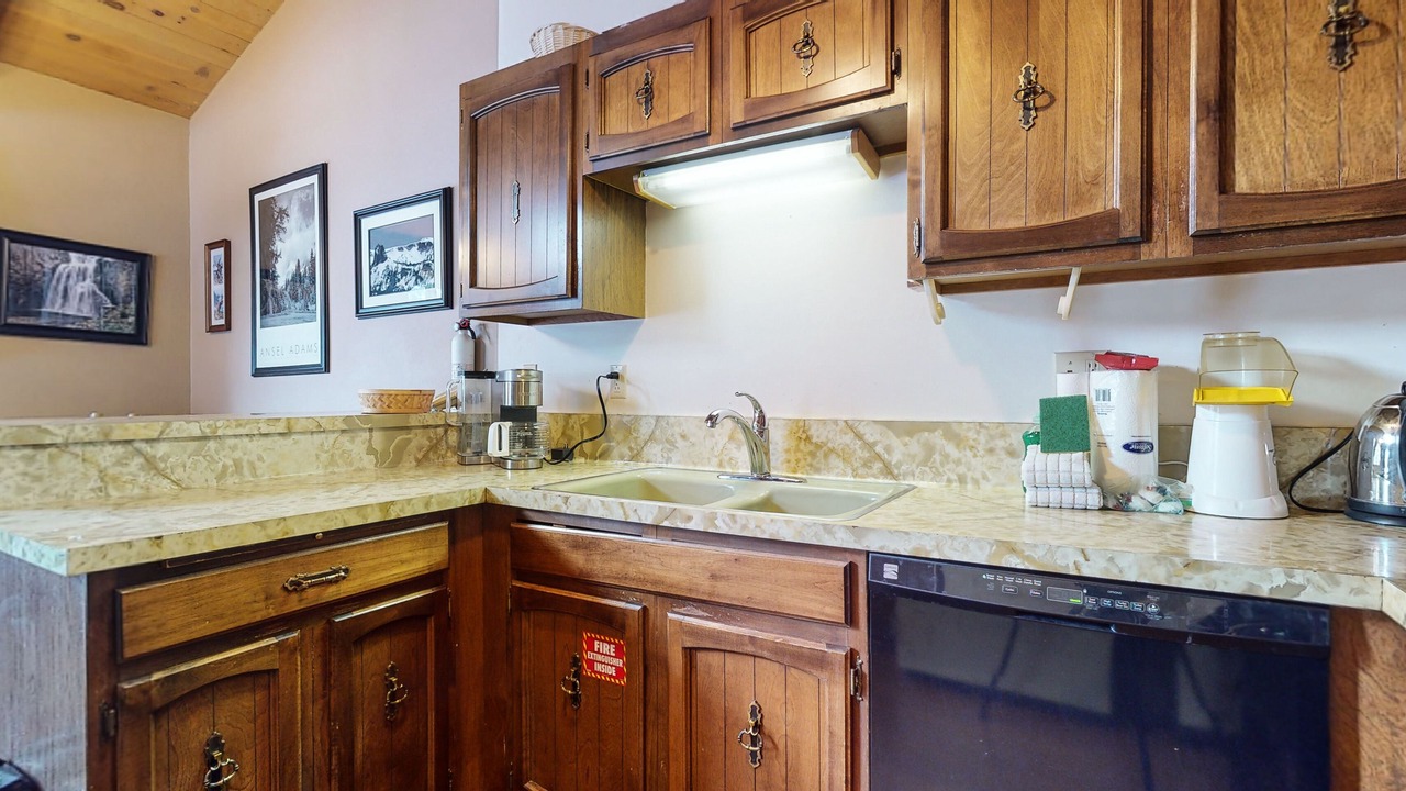 Photo of Kitchen in Mammoth Lakes