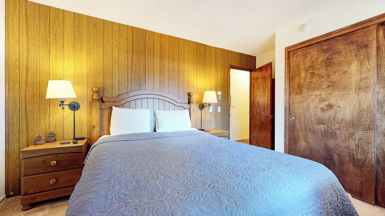 Photo of Bedroom in Mammoth Lakes