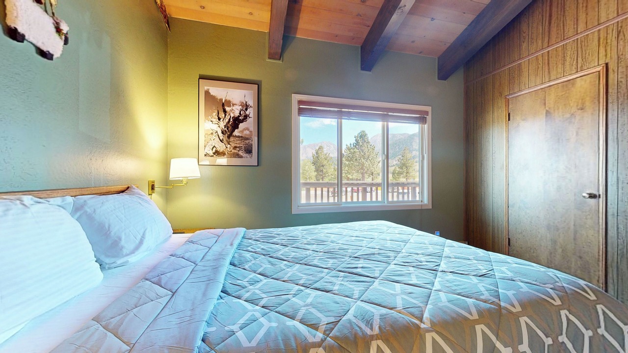 Photo of Bedroom in Mammoth Lakes