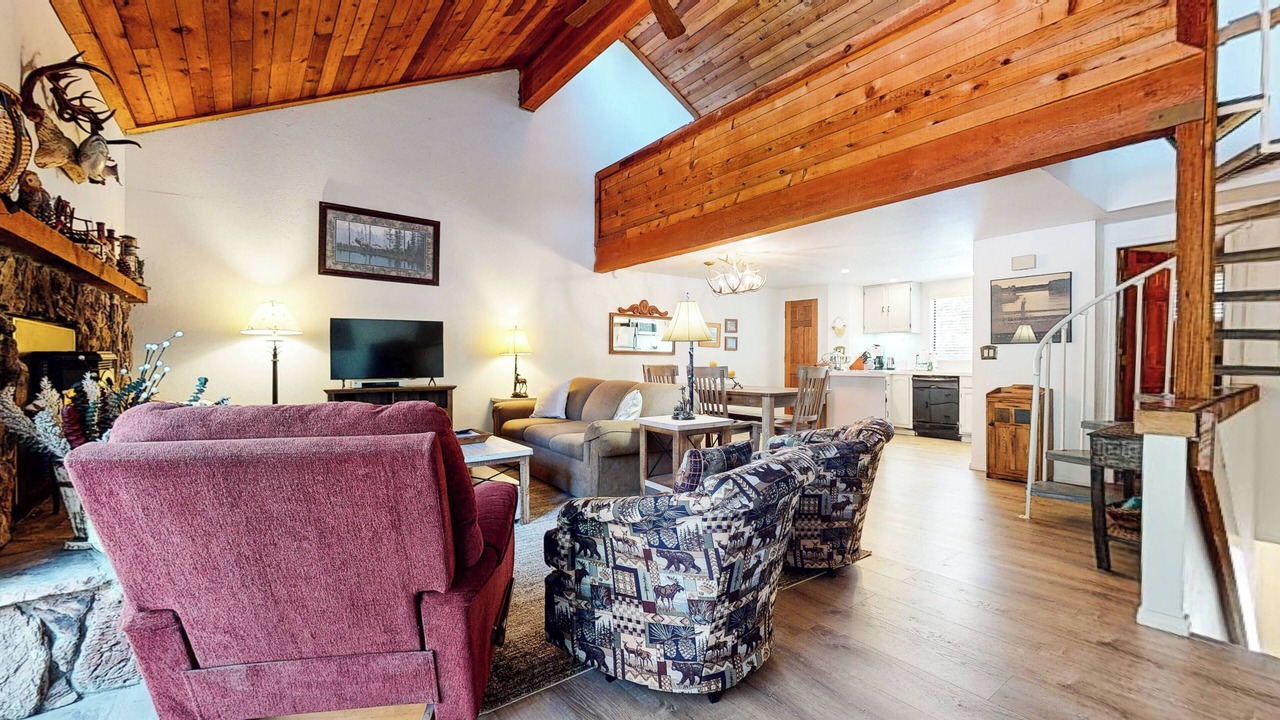 Photo of Livingroom in Mammoth Lakes
