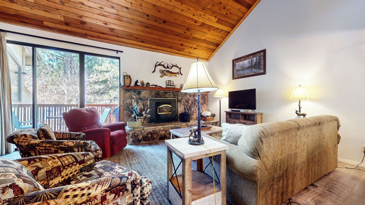 Photo of Livingroom in Mammoth Lakes