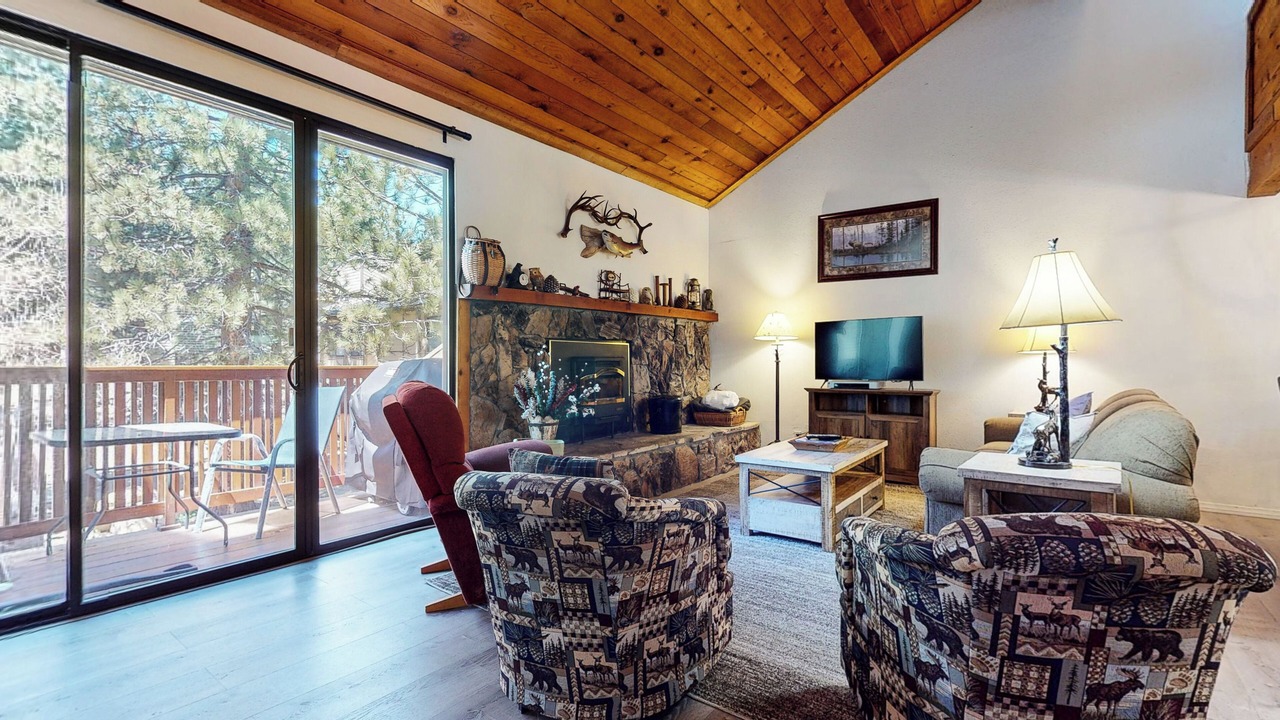 Photo of Livingroom in Mammoth Lakes