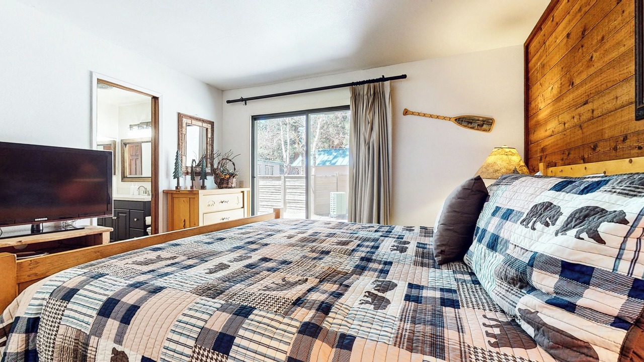 Photo of Bedroom in Mammoth Lakes