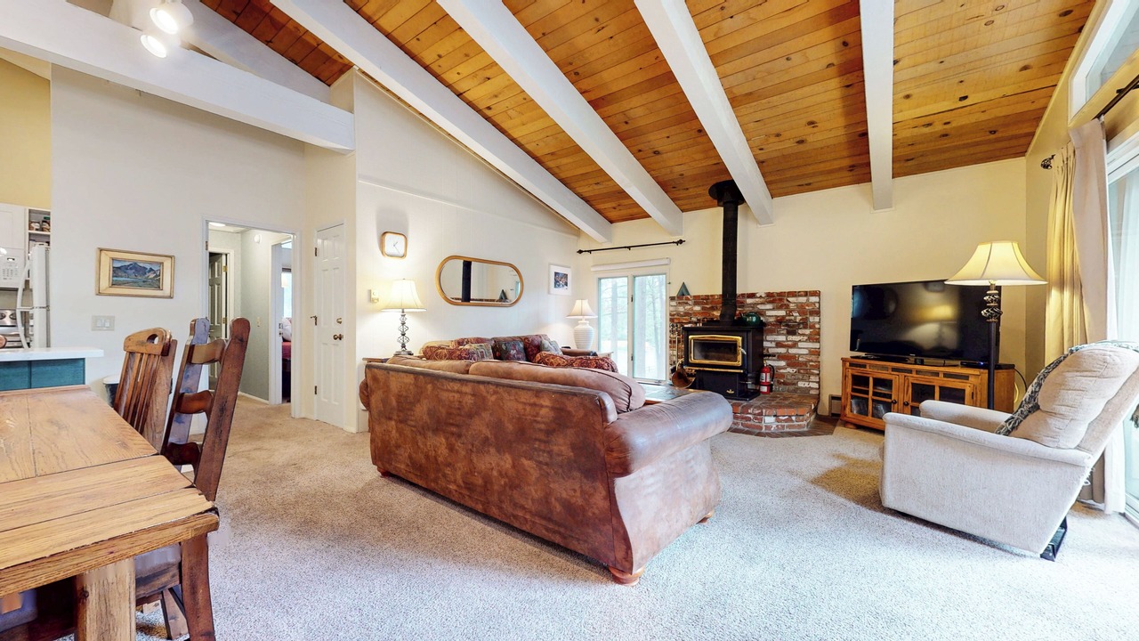 Photo of Livingroom in Mammoth Lakes