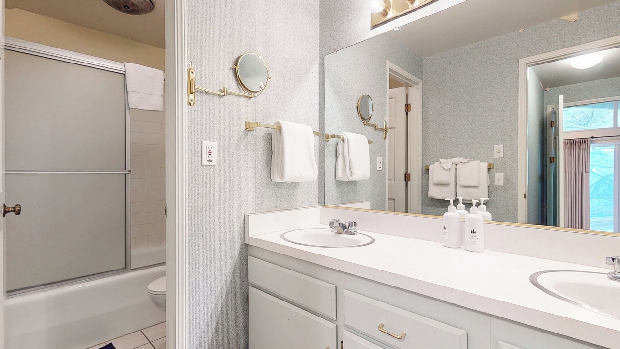 Photo of Bathroom in Mammoth Lakes