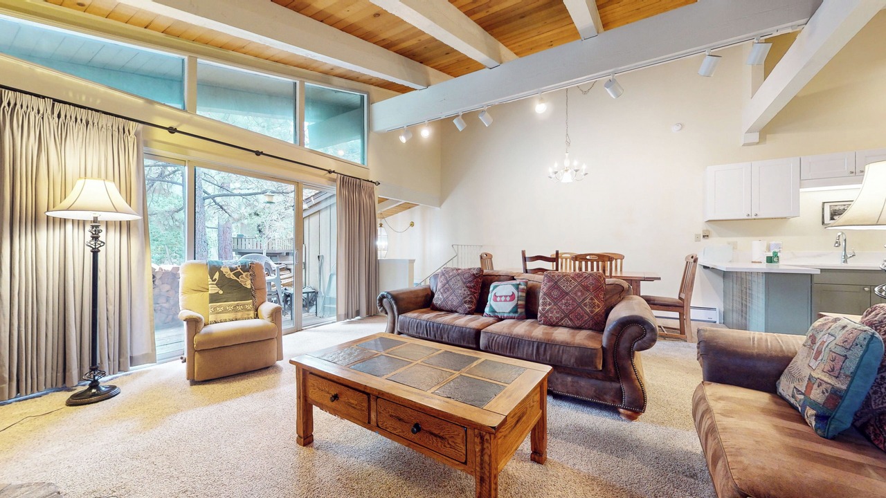 Photo of Livingroom in Mammoth Lakes