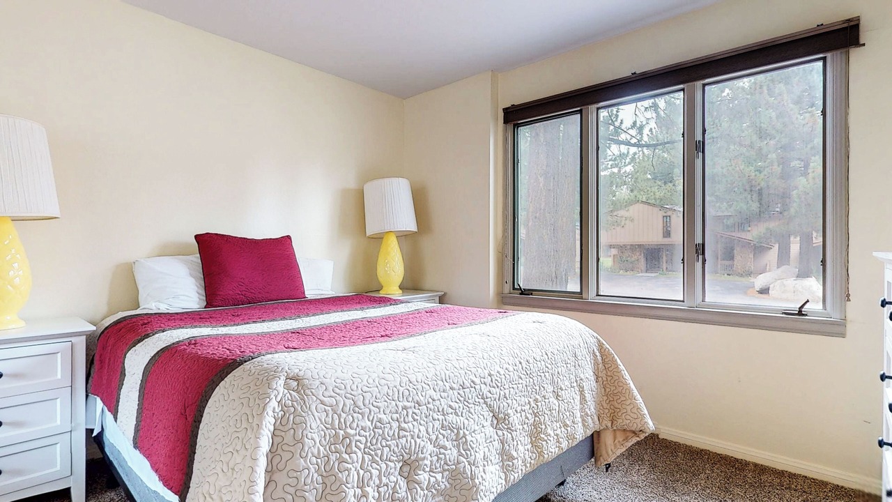 Photo of Bedroom in Mammoth Lakes