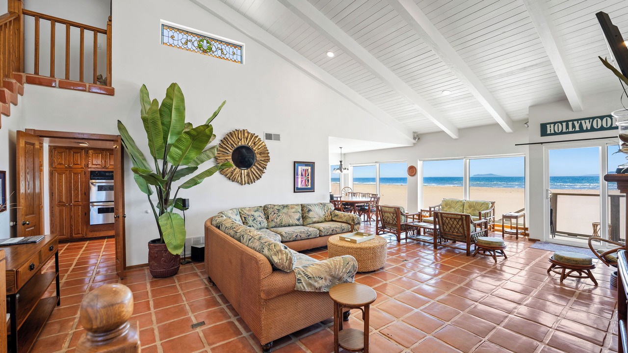 Photo of Livingroom in Hollywood Beach
