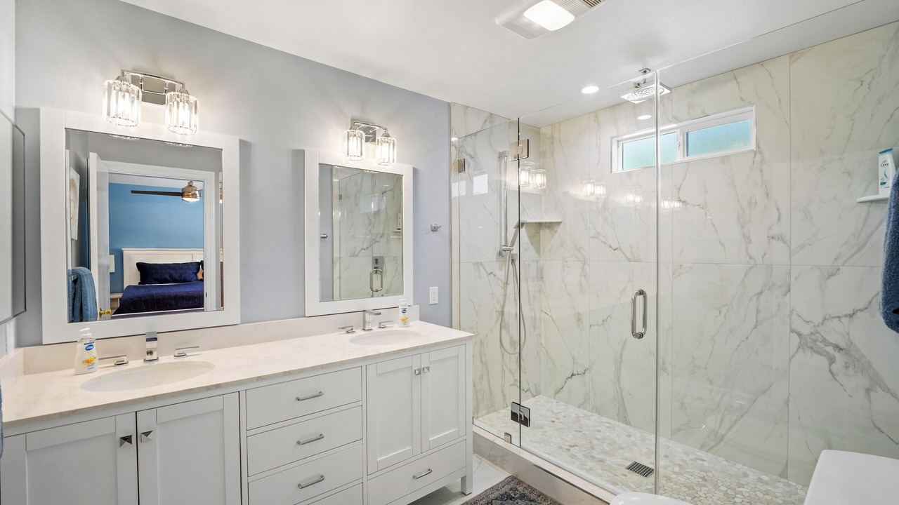 Photo of Bathroom in Pierpont Bay
