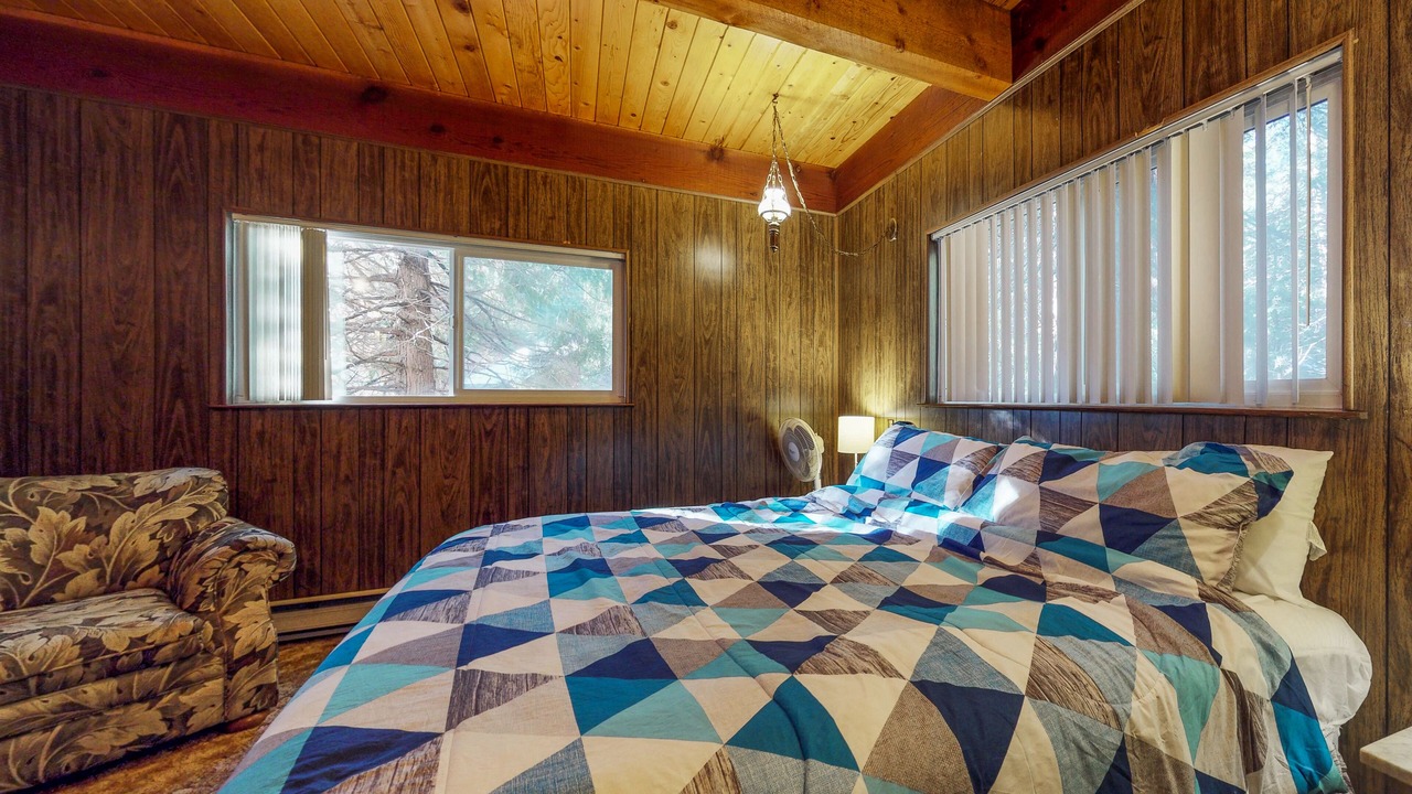Photo of Bedroom in Sierra Cedars