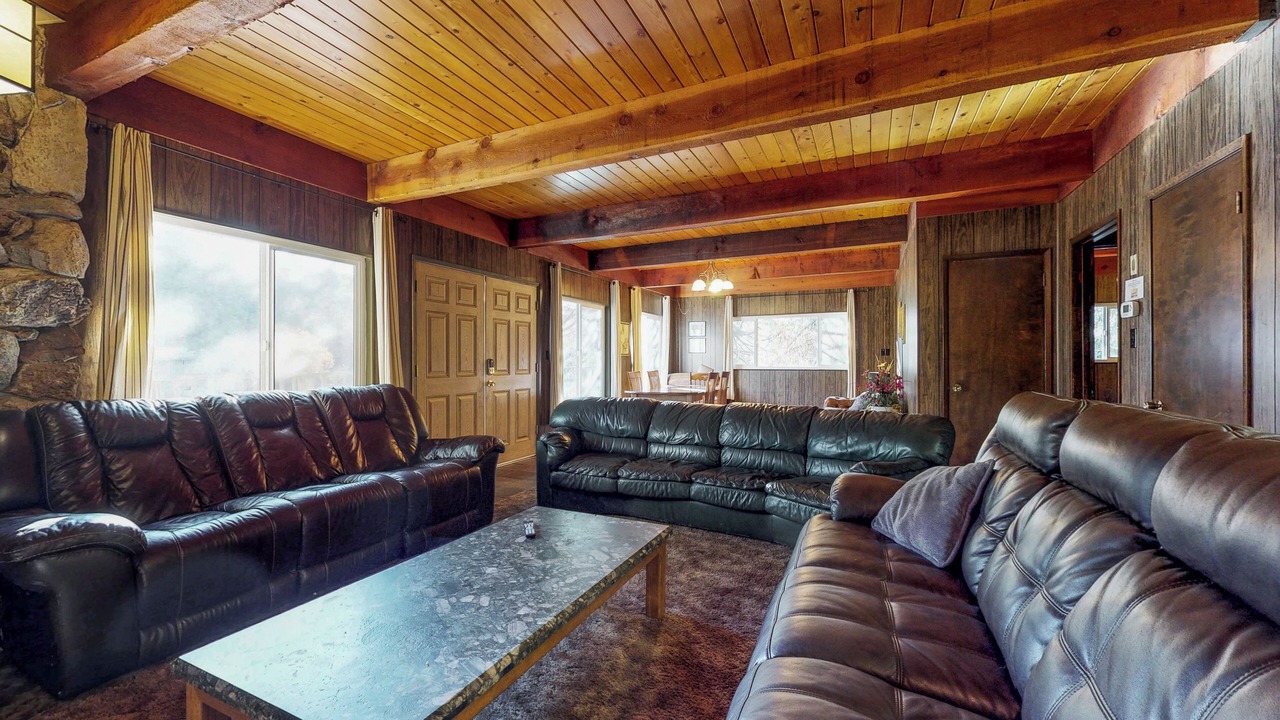 Photo of Livingroom in Sierra Cedars