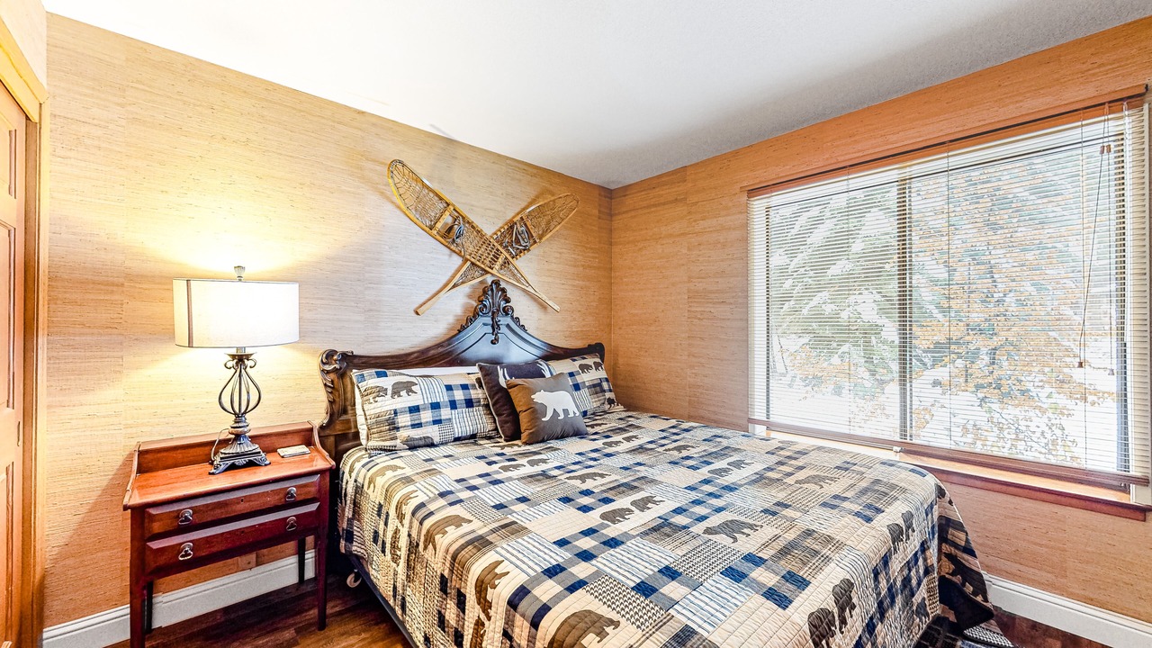 Photo of Bedroom in Tahoe Pines
