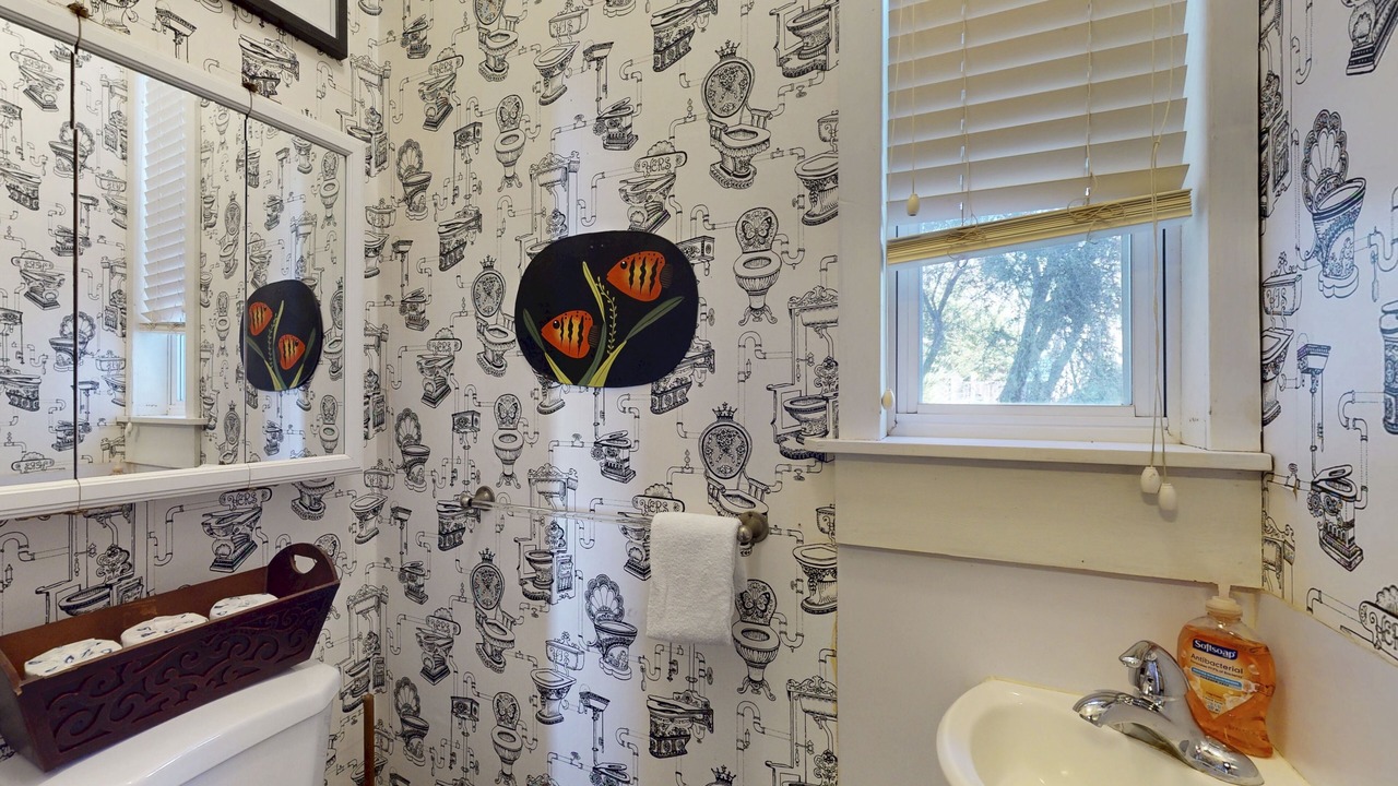 Photo of Bathroom in Elk