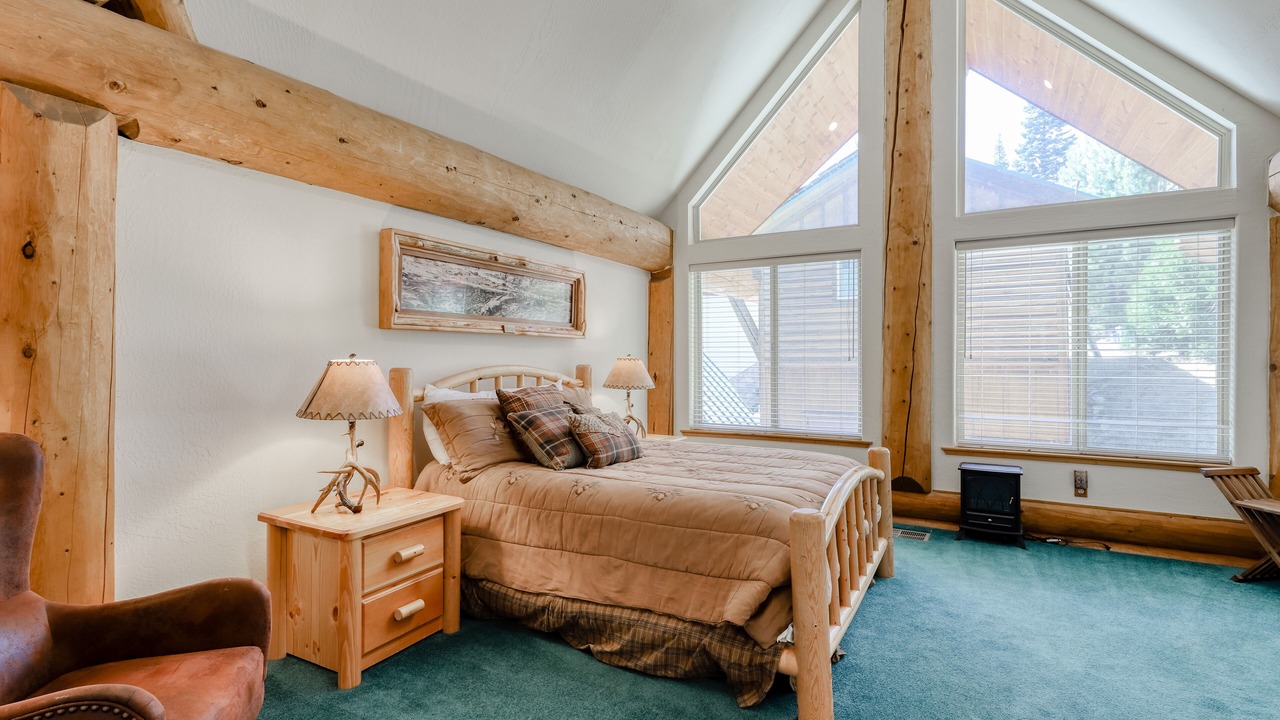 Photo of Bedroom in Lakeshore