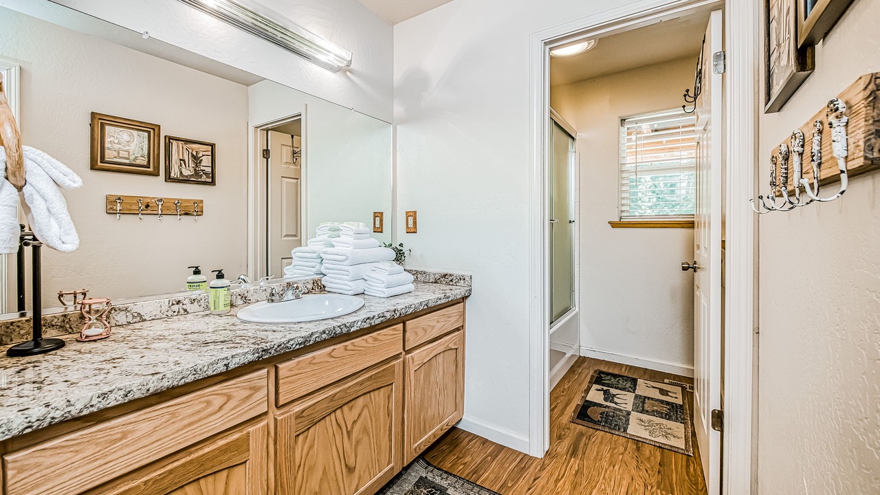 Photo of Bathroom in Lakeshore