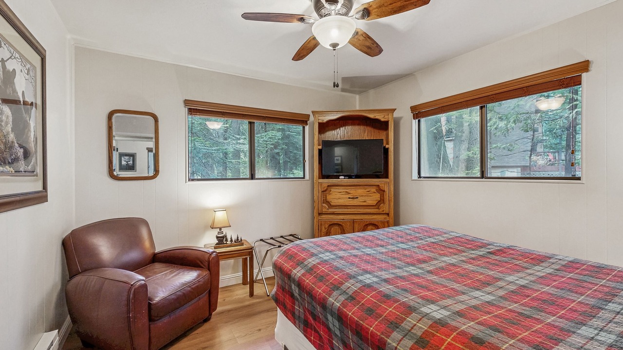 Photo of Bedroom in Sierra Cedars