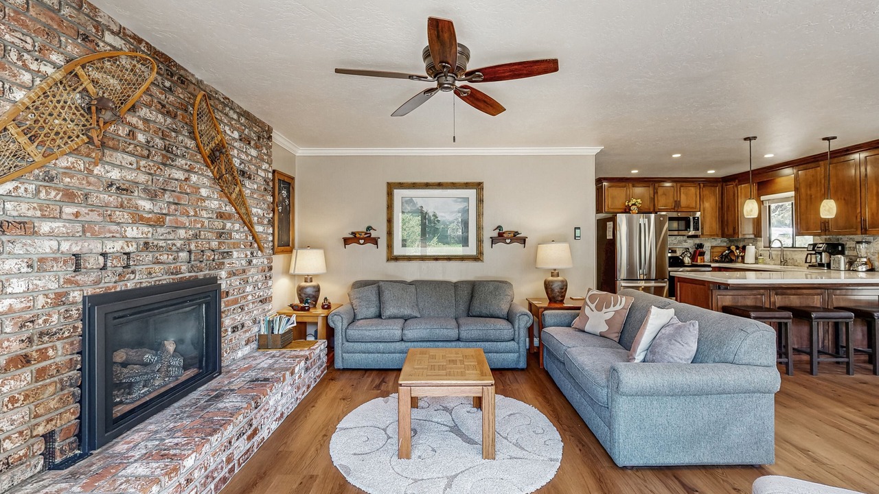 Photo of Livingroom in Sierra Cedars