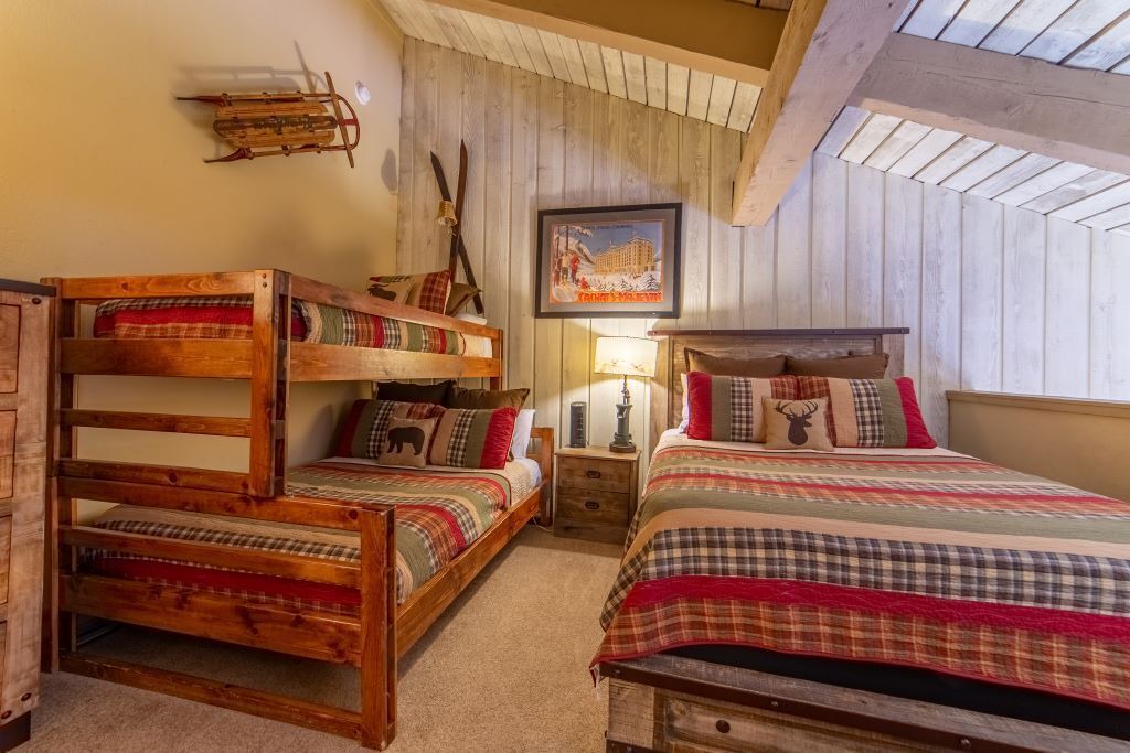 Photo of Bedroom in Mammoth Lakes
