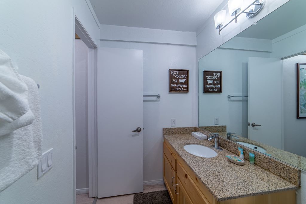 Photo of Bathroom in Mammoth Lakes