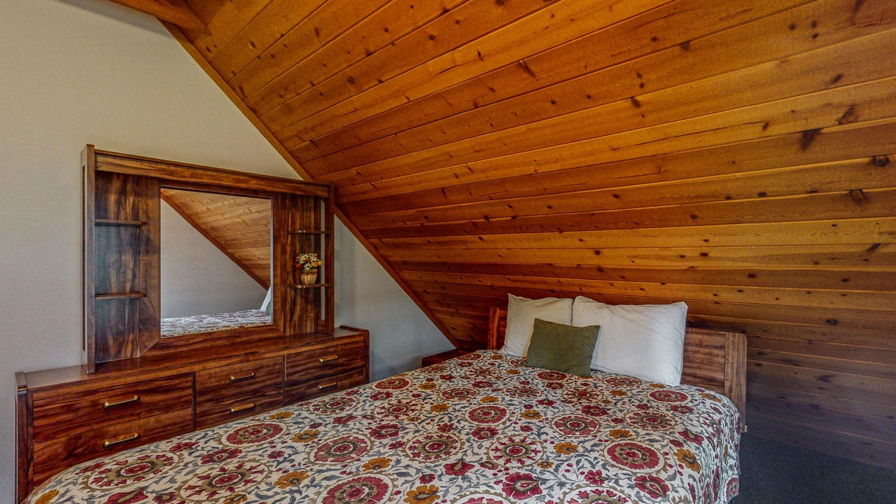 Photo of Bedroom in Shaver Lake