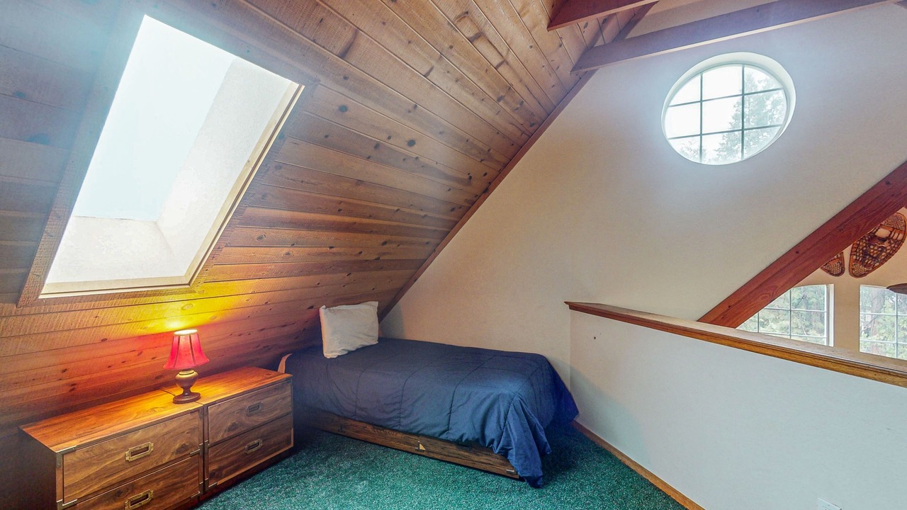 Photo of Bedroom in Shaver Lake