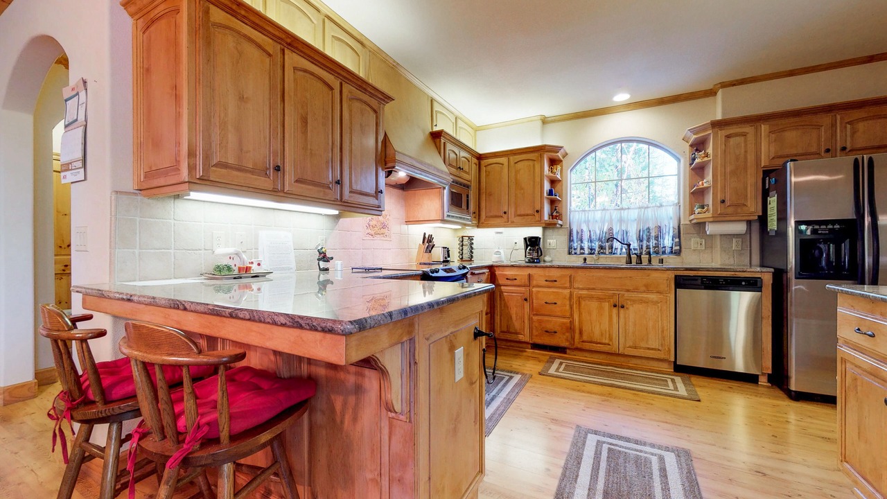 Photo of Kitchen in Shaver Lake