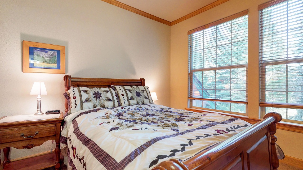 Photo of Bedroom in Shaver Lake