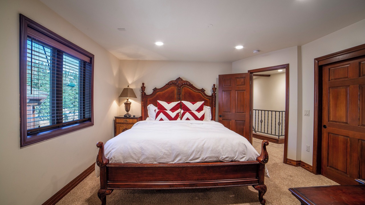Photo of Bedroom in Mammoth Lakes