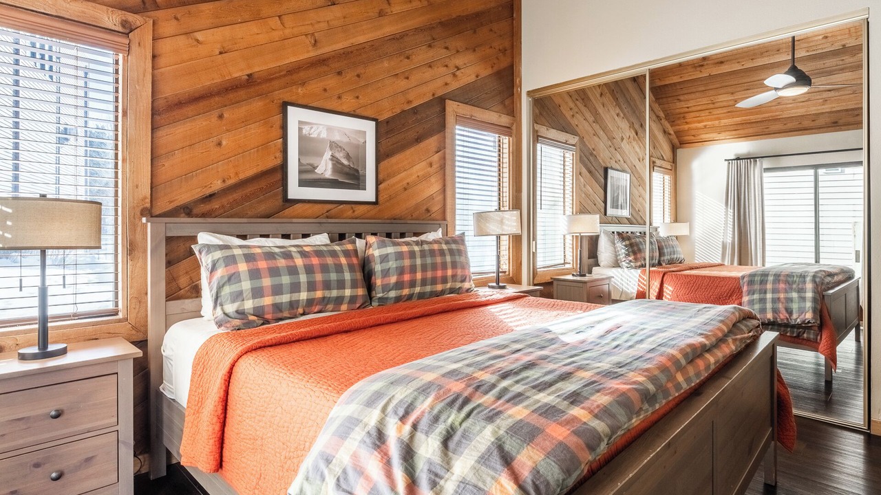 Photo of Bedroom in Mammoth Lakes