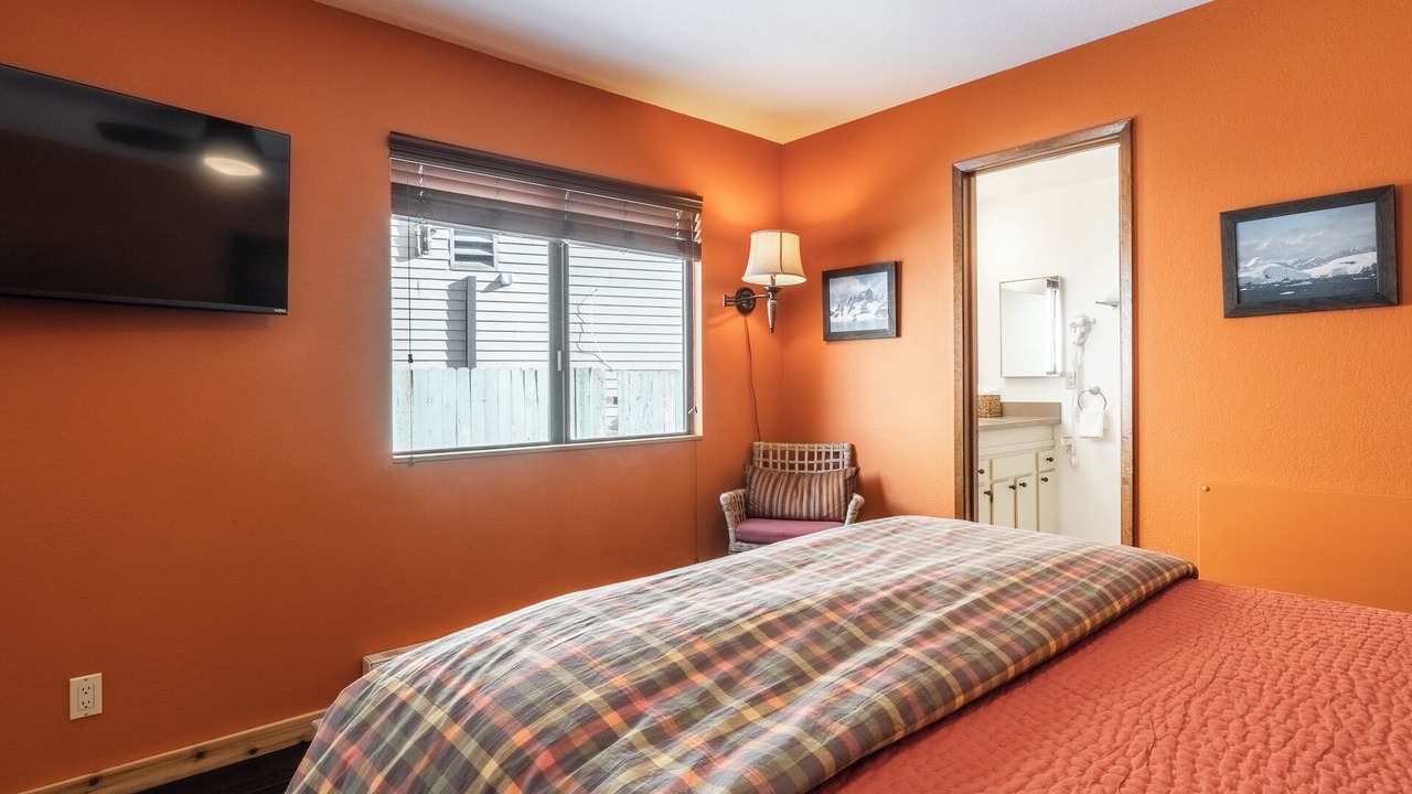 Photo of Bedroom in Mammoth Lakes
