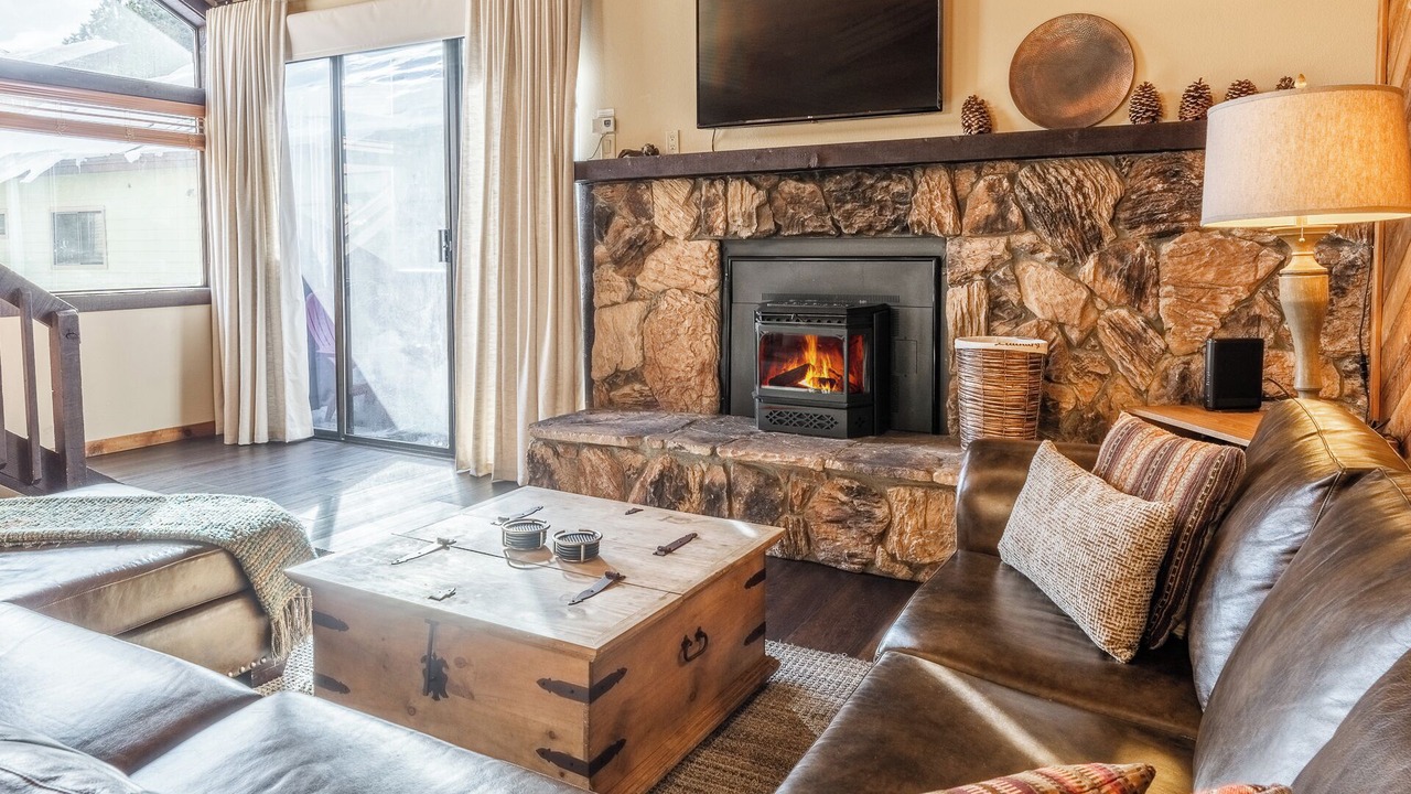 Photo of Livingroom in Mammoth Lakes