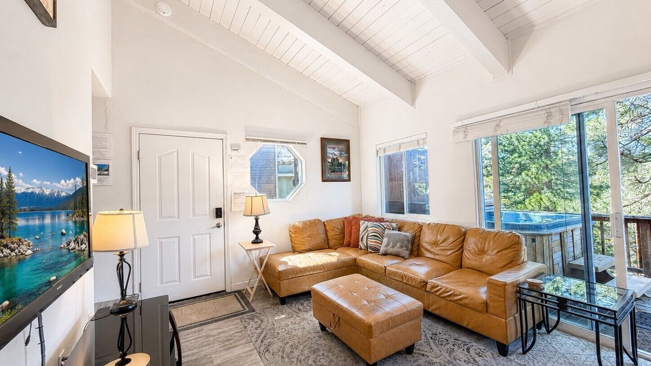 Photo of Livingroom in Tahoe Village