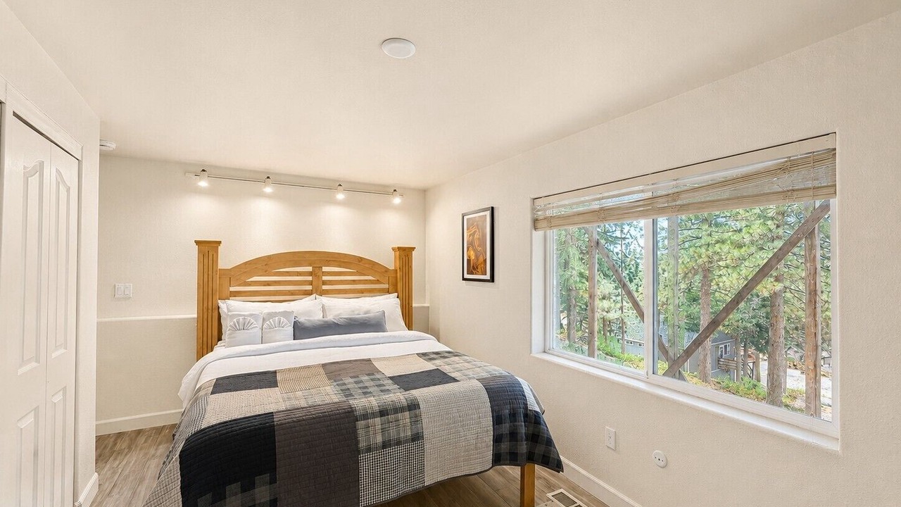 Photo of Bedroom in Tahoe Village